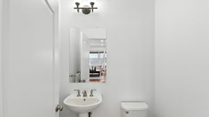  Photo 0