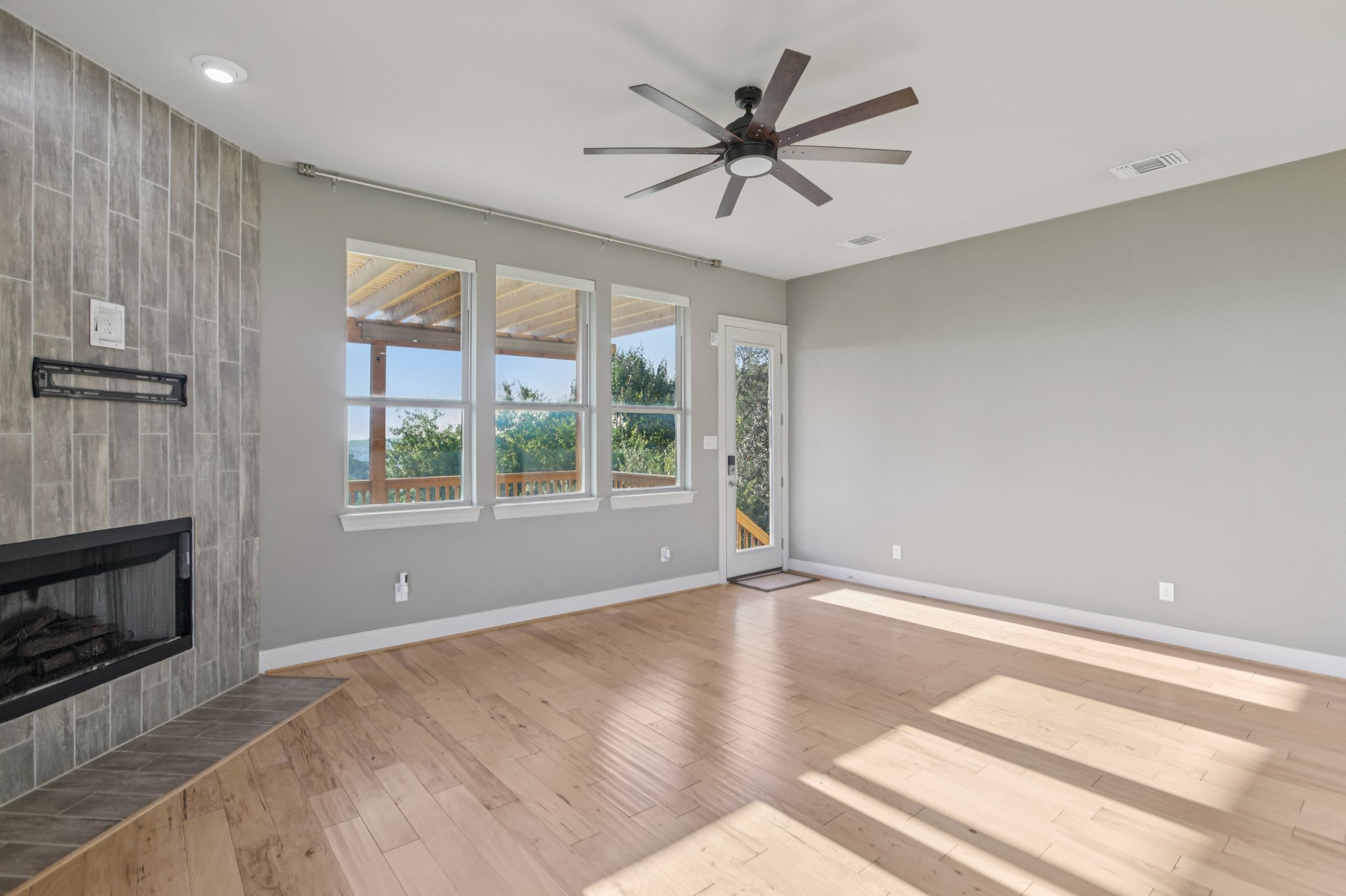 Vista Verde Dr-L1510-007.jpg
