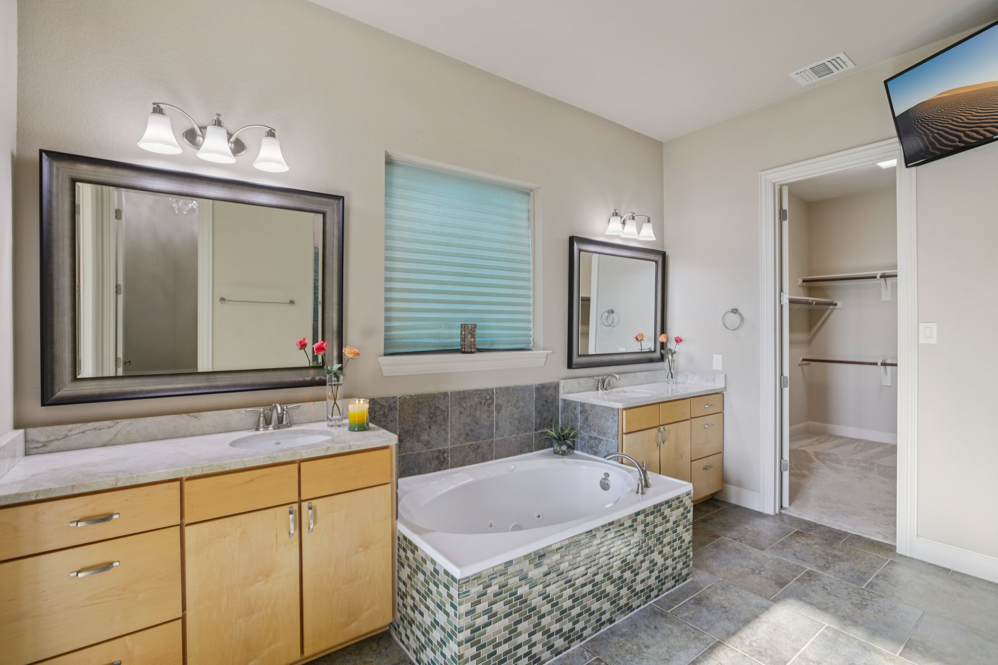 Vista Verde Dr-L1510-024.jpg
