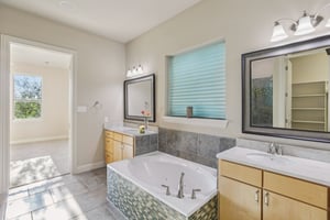 Vista Verde Dr-L1510-025.jpg
