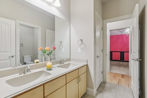 Vista Verde Dr-L1510-042.jpg