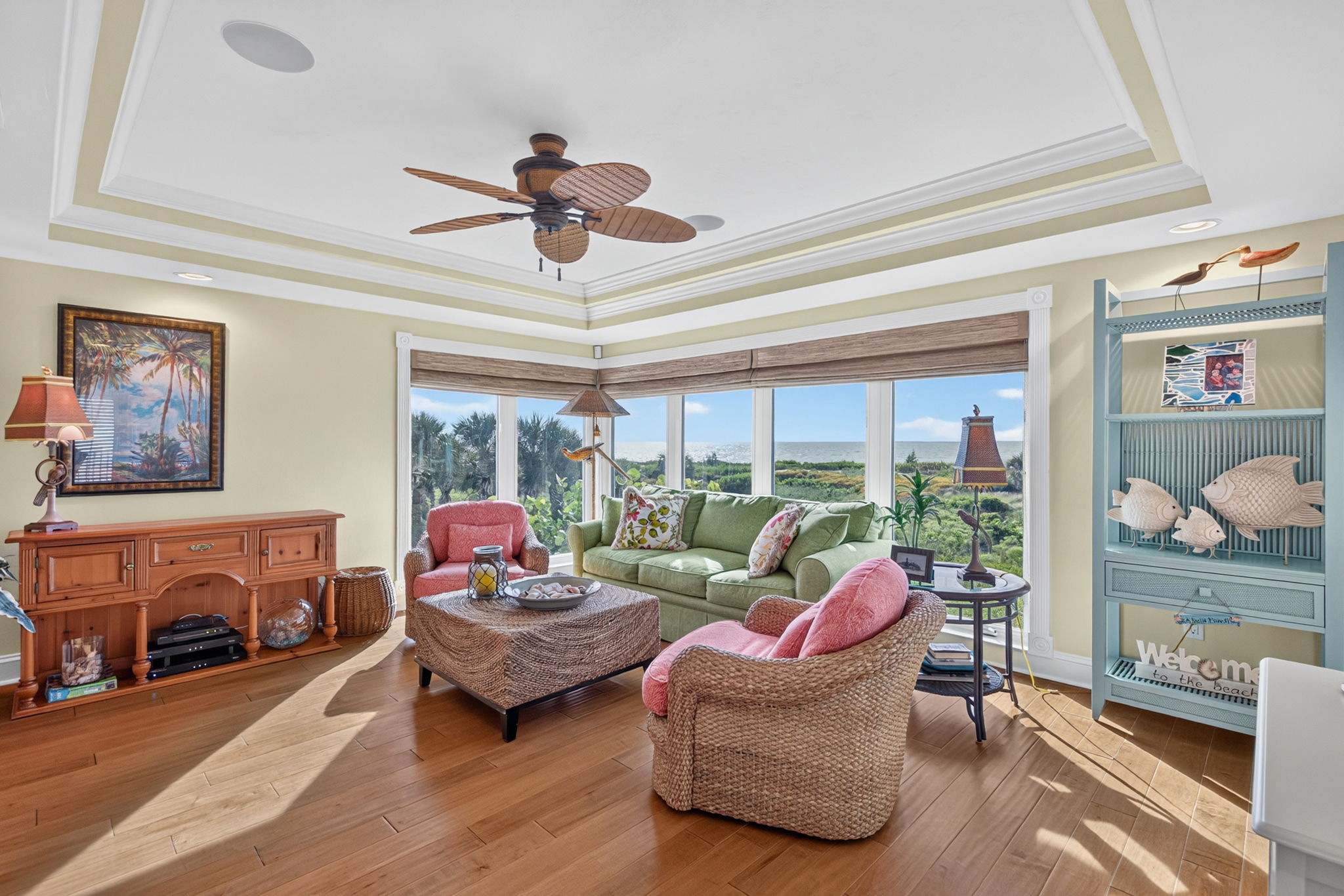 Family Room 1 of 2
