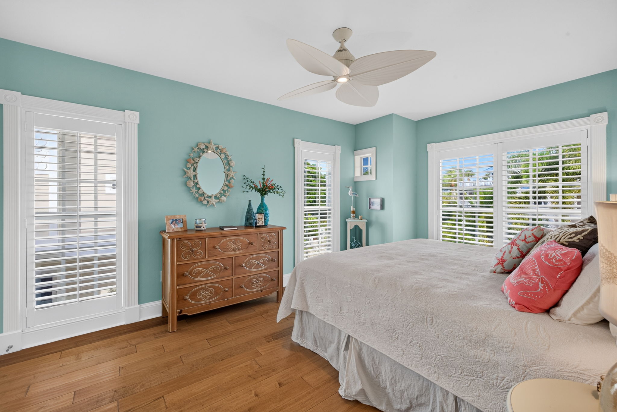 Guest Bedroom 4 - 1 of 2