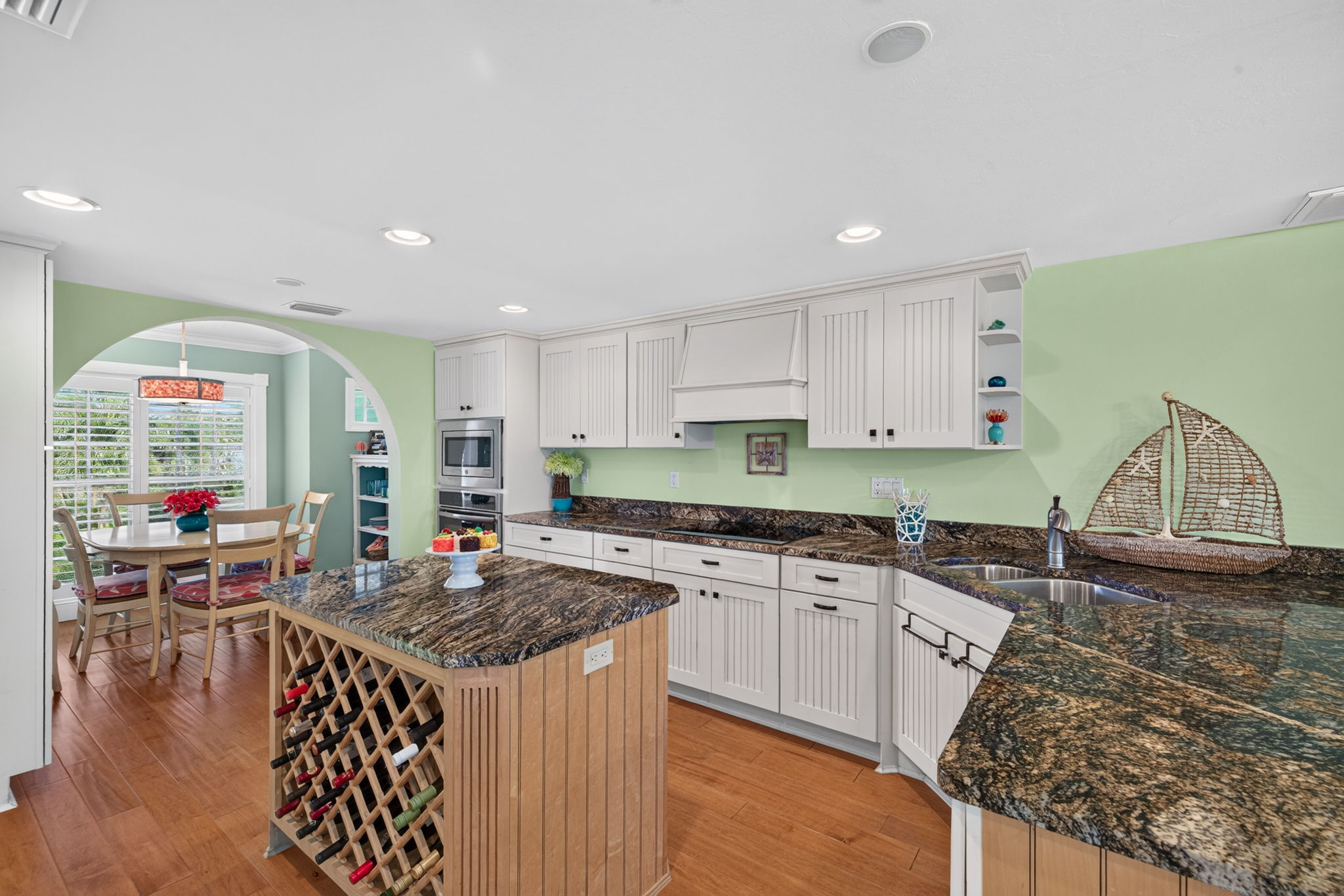 Kitchen 1 of 8