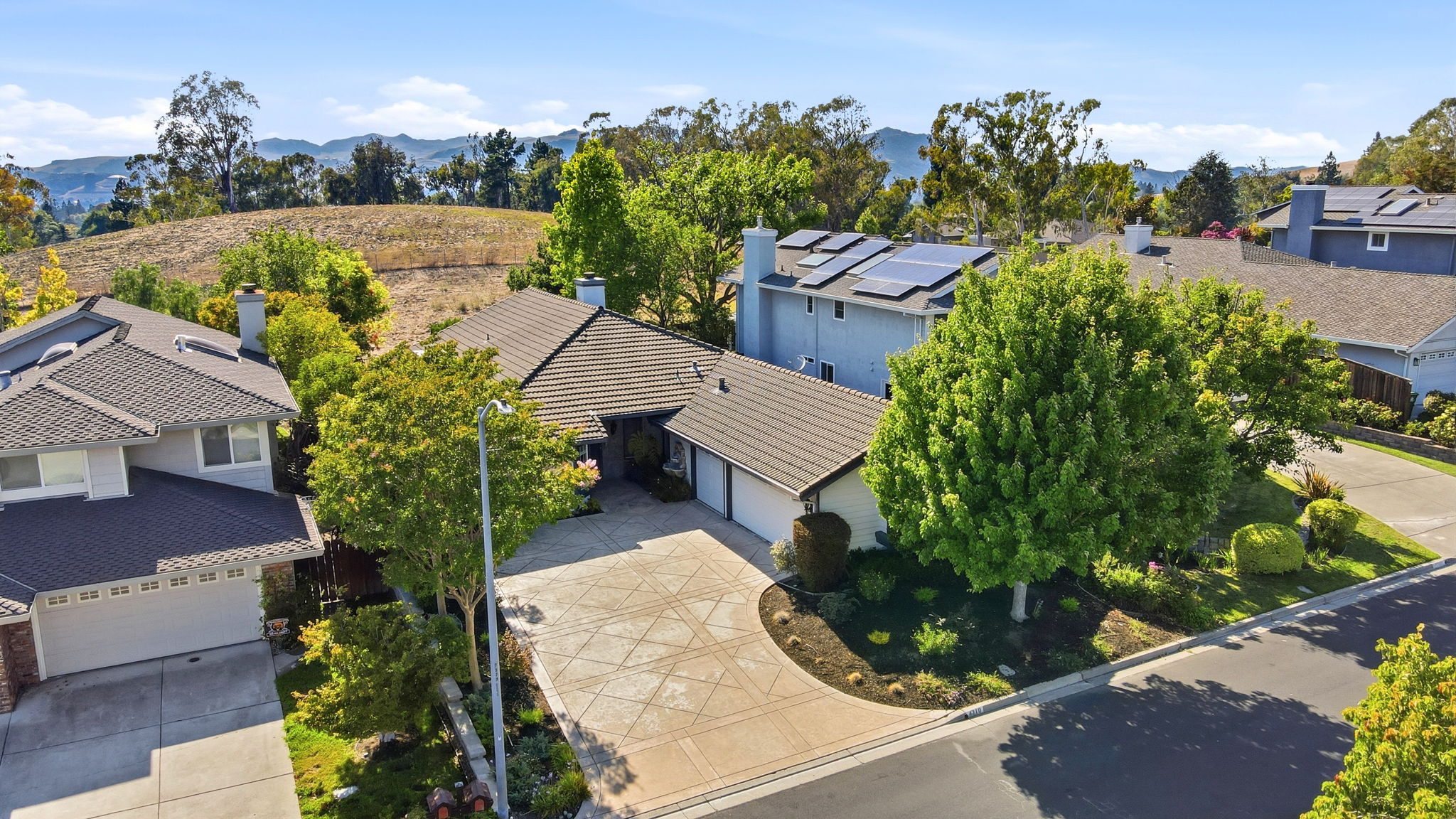 002_F8_AERIAL_4310 Canyon Crest Rd W