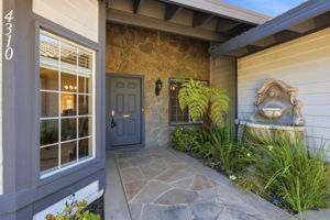 009_F8_4310 Canyon Crest Rd W