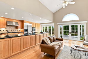 015_F8_4310 Canyon Crest Rd W