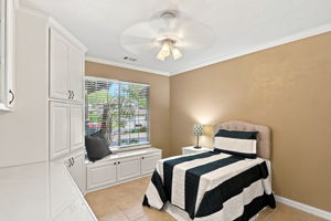 028_F8_4310 Canyon Crest Rd W