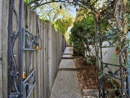 044_F8_4310 Palacio Way