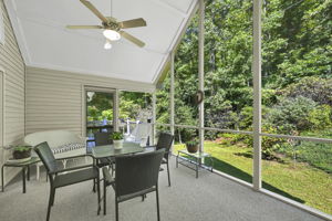 Screened-in Porch