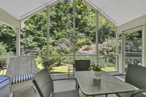 Screened-in Porch