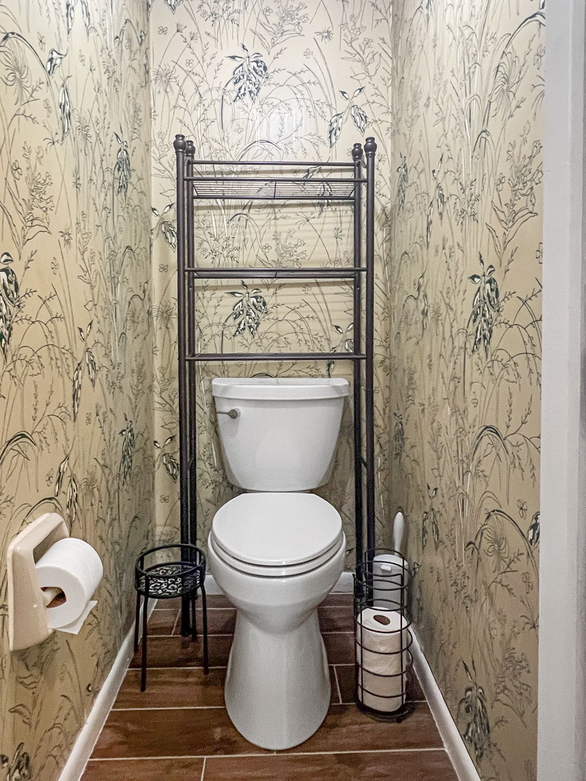 Bathroom 1 - IMG_2859