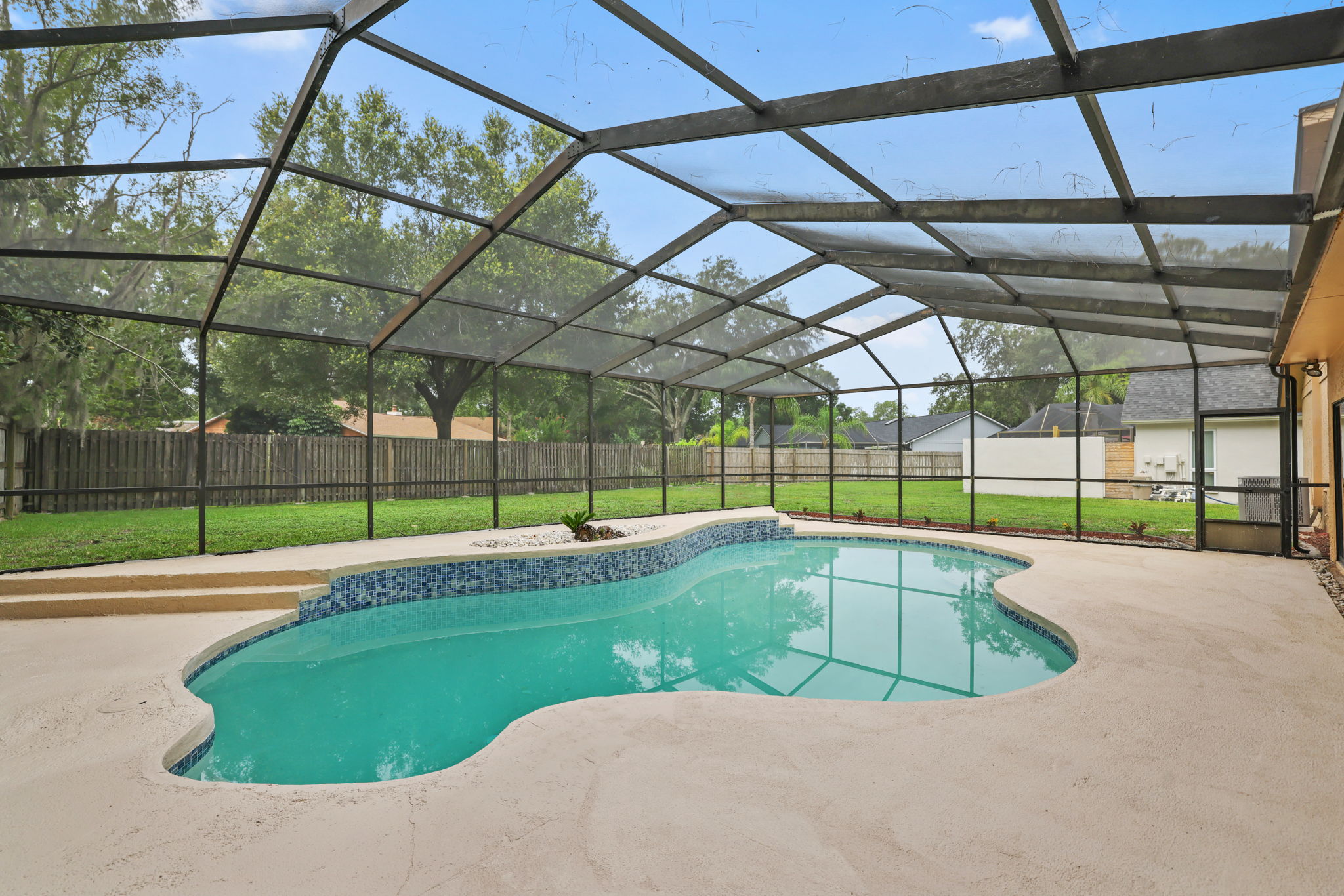 Back Pool - 495A2004 (1)