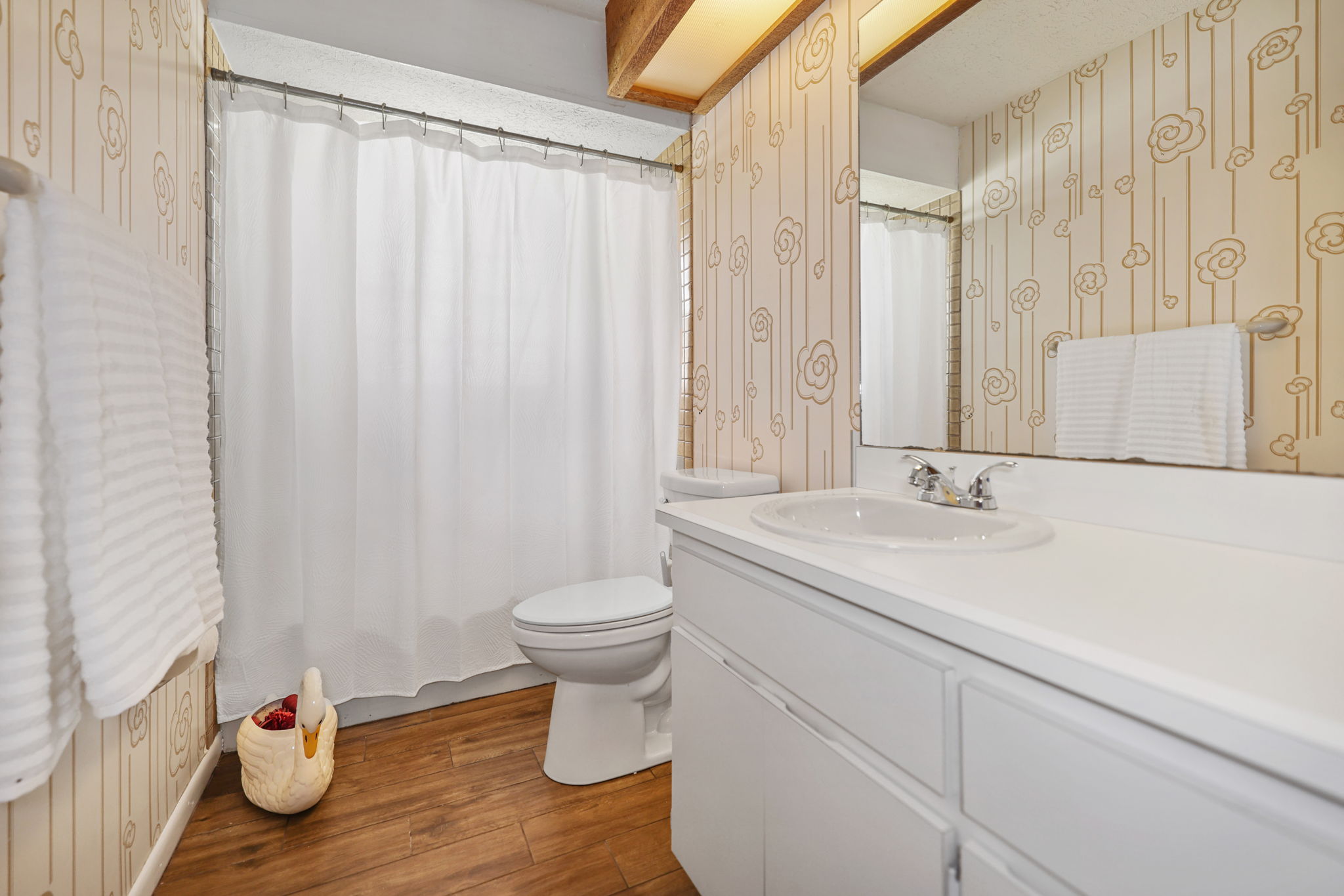 Bathroom 2 - 495A1975 (1)