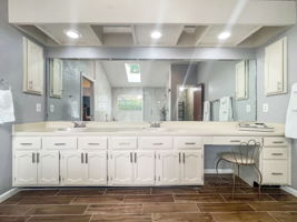 Bathroom 1 - IMG_2860