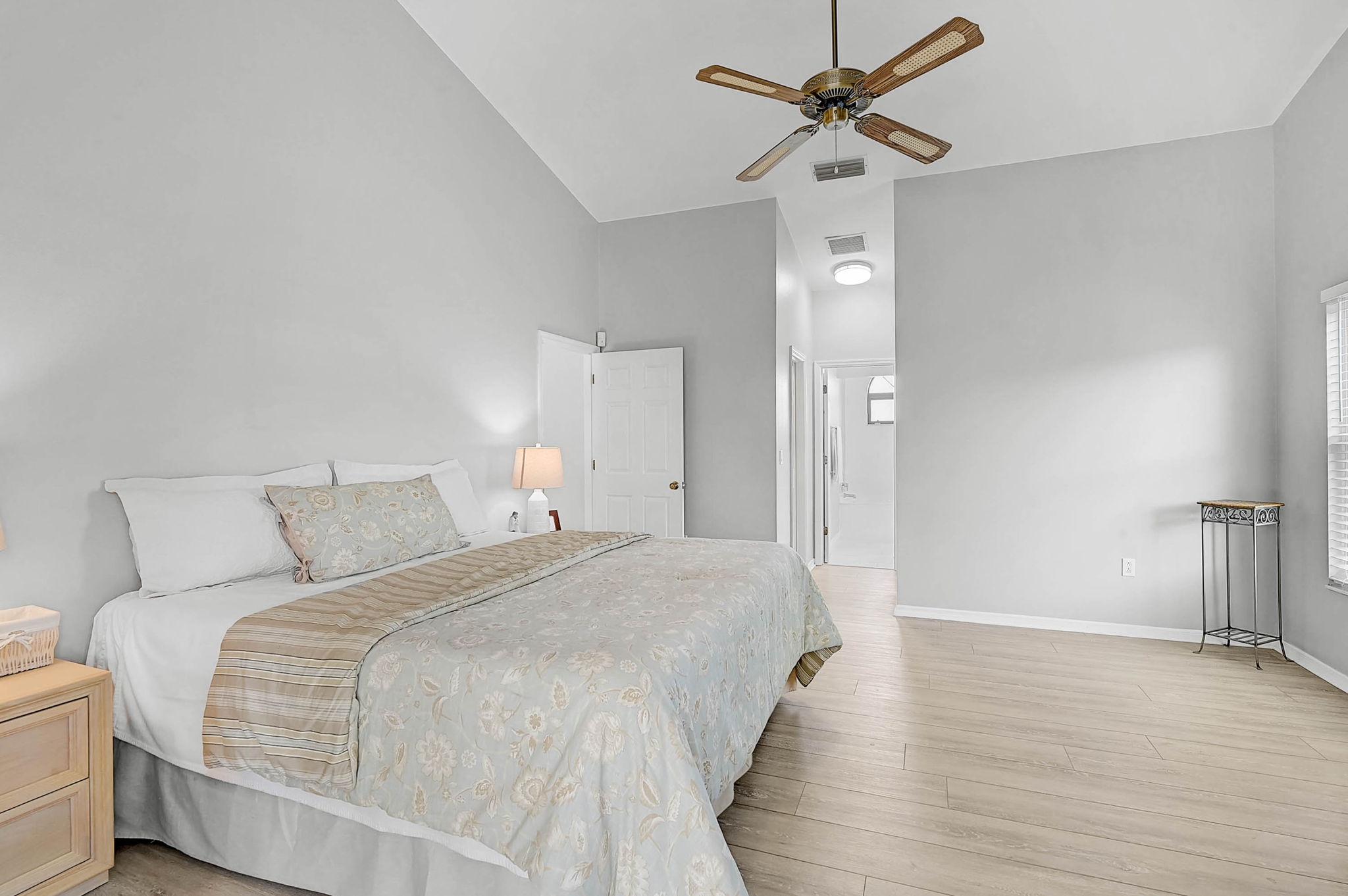 4312 Pro Am Ave E-20