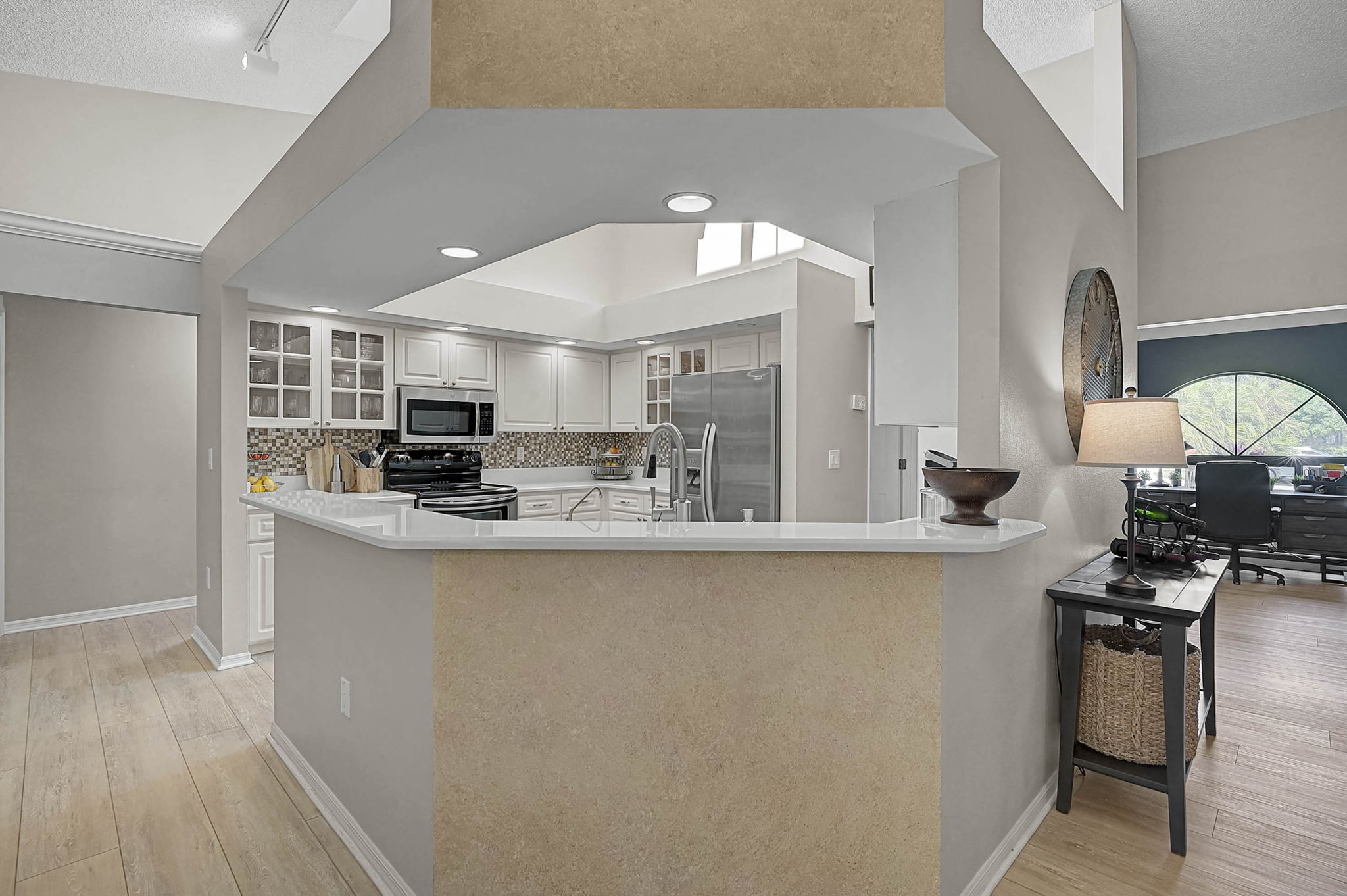 4312 Pro Am Ave E-25