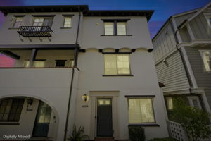  Photo 0