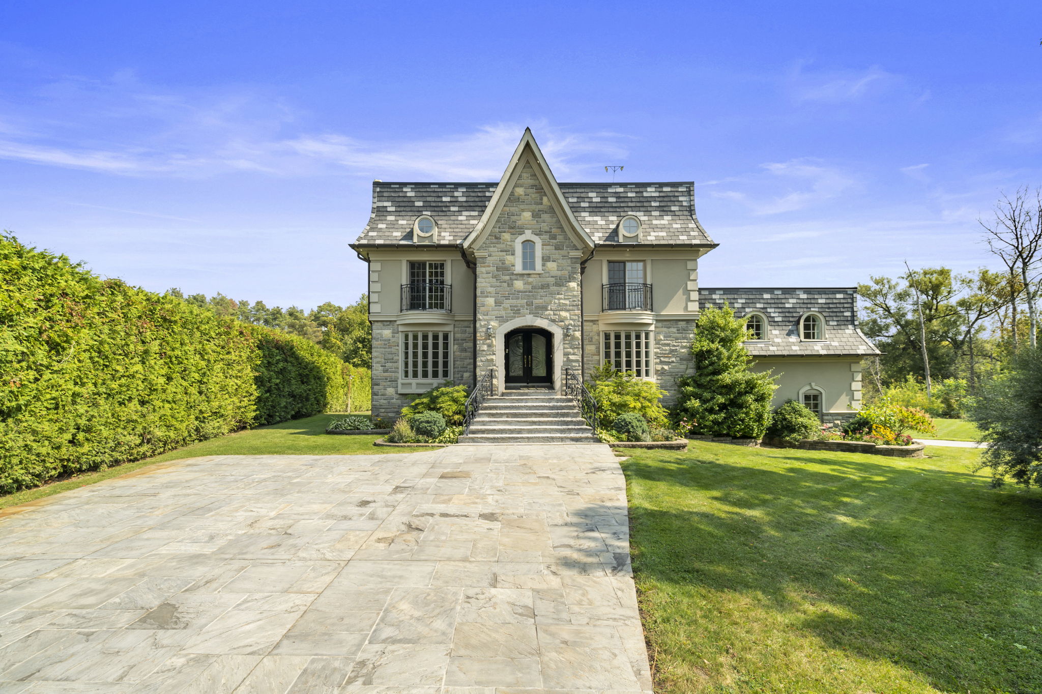 4313 20th Sideroad Bradford West Gwillimbury, ON L3Z 2A5