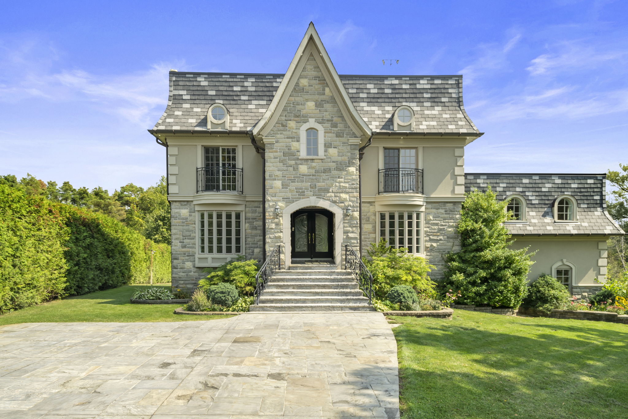 4313 20th Sideroad Bradford West Gwillimbury, ON L3Z 2A5