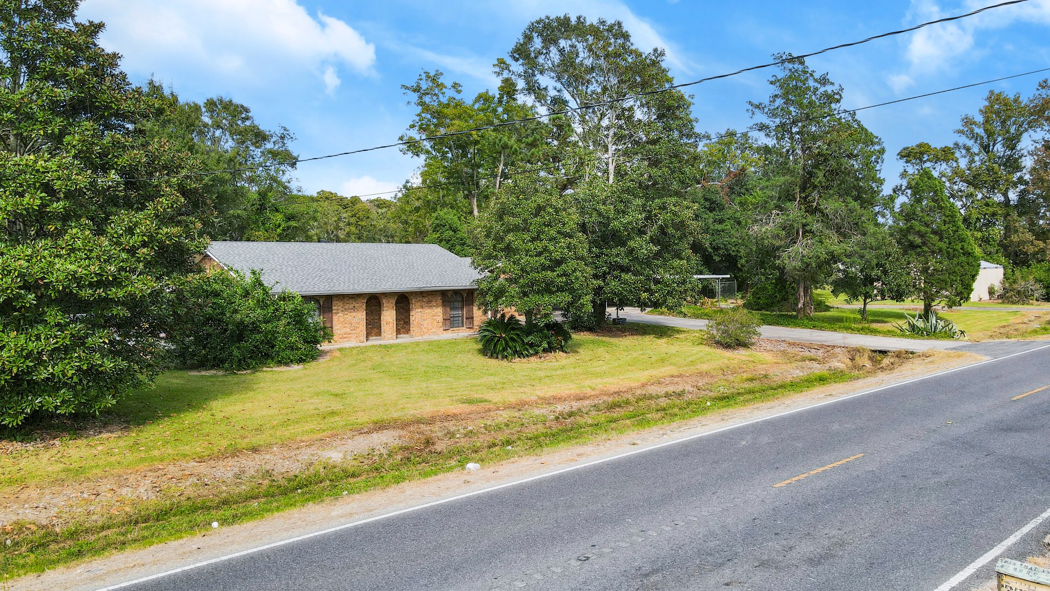 43150 er City Rd, Gonzales, LA 70737