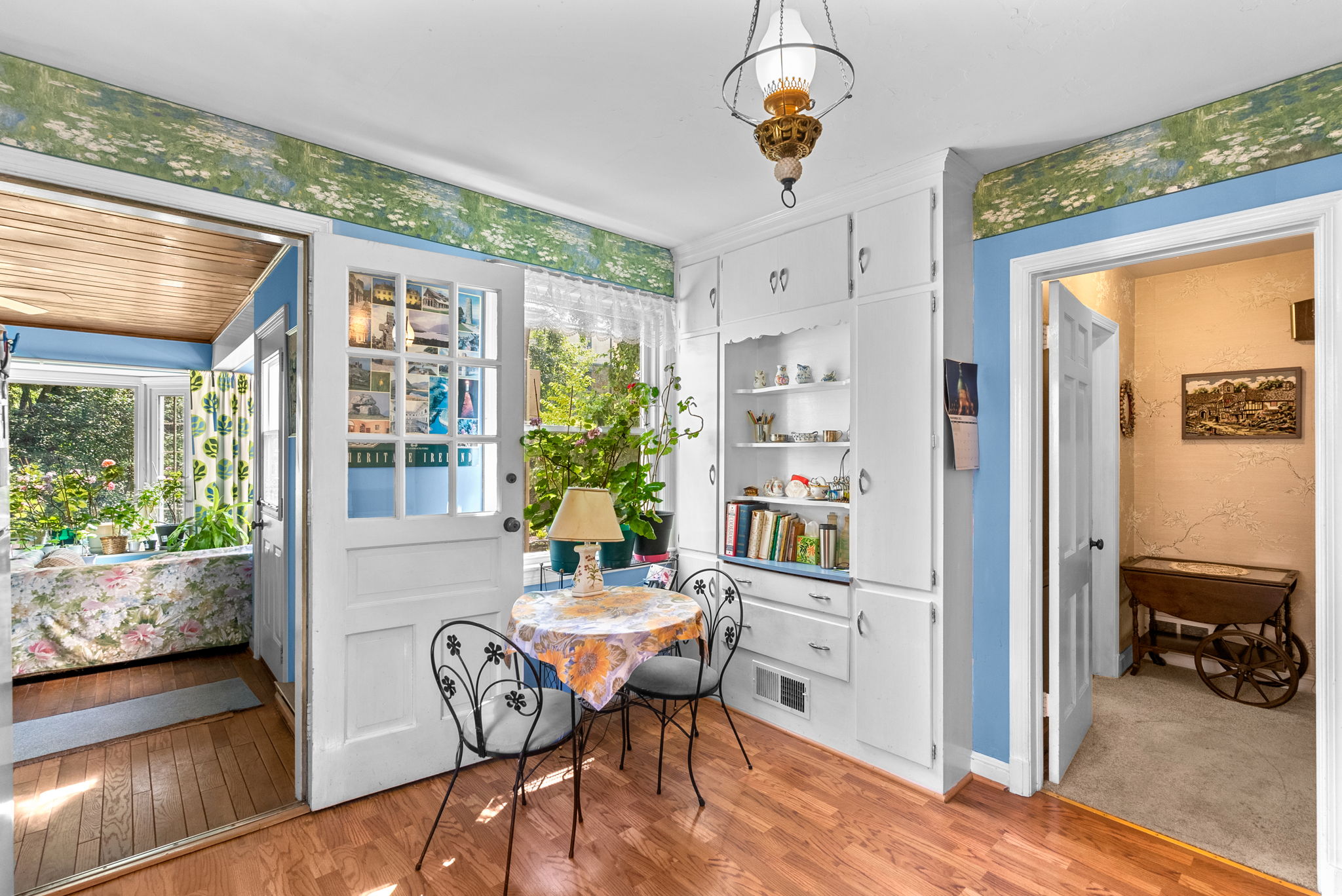 Kitchen/Breakfast Area