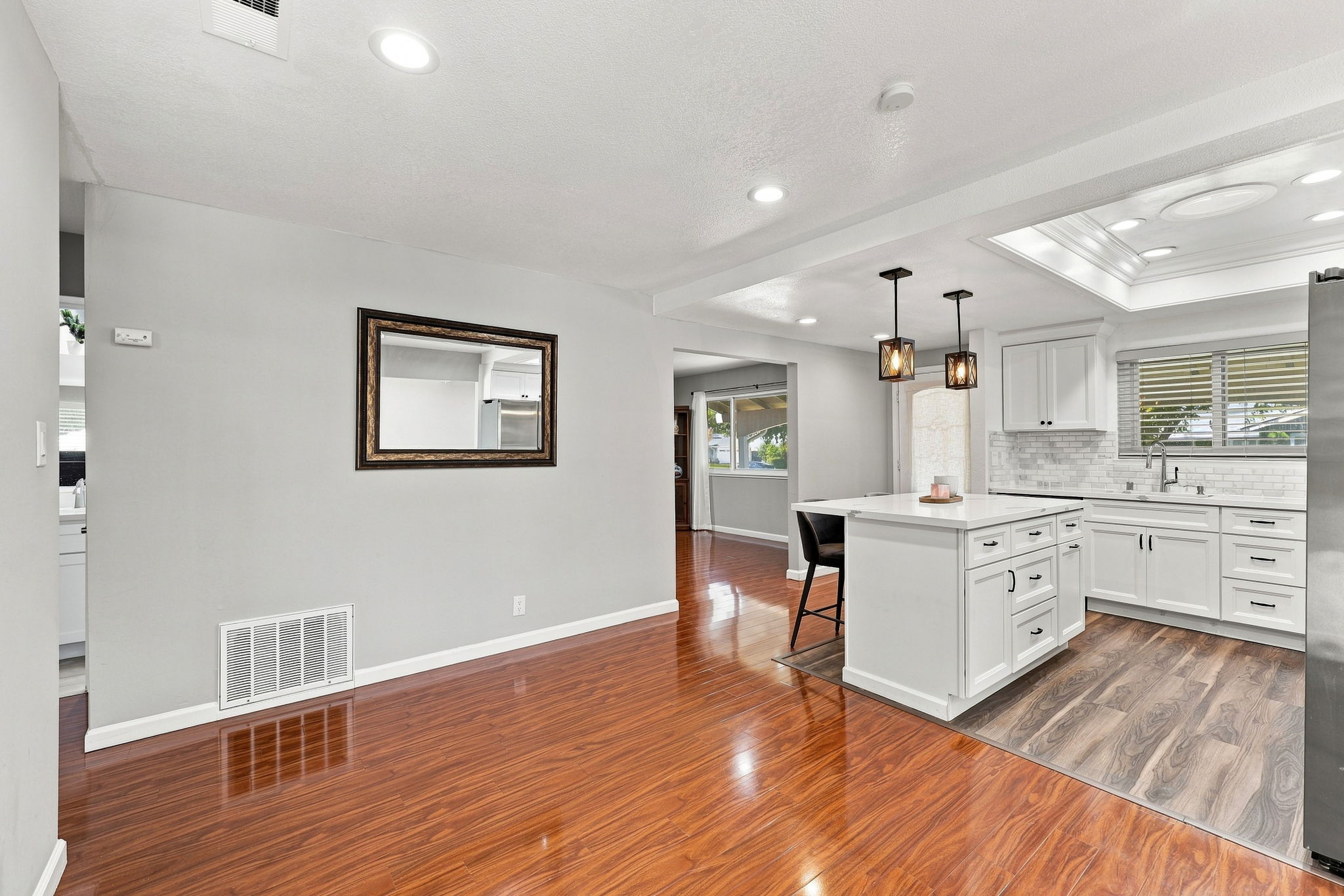 017_F8_4315 Denker Dr