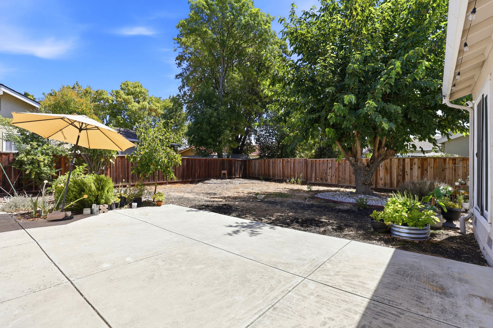 037_F8_4315 Denker Dr