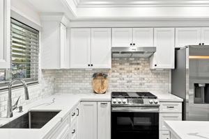013_F8_4315 Denker Dr