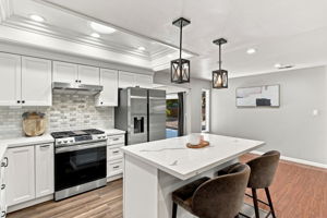 015_F8_4315 Denker Dr