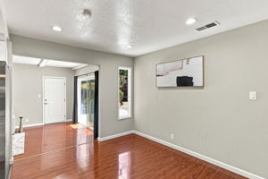 019_F8_4315 Denker Dr