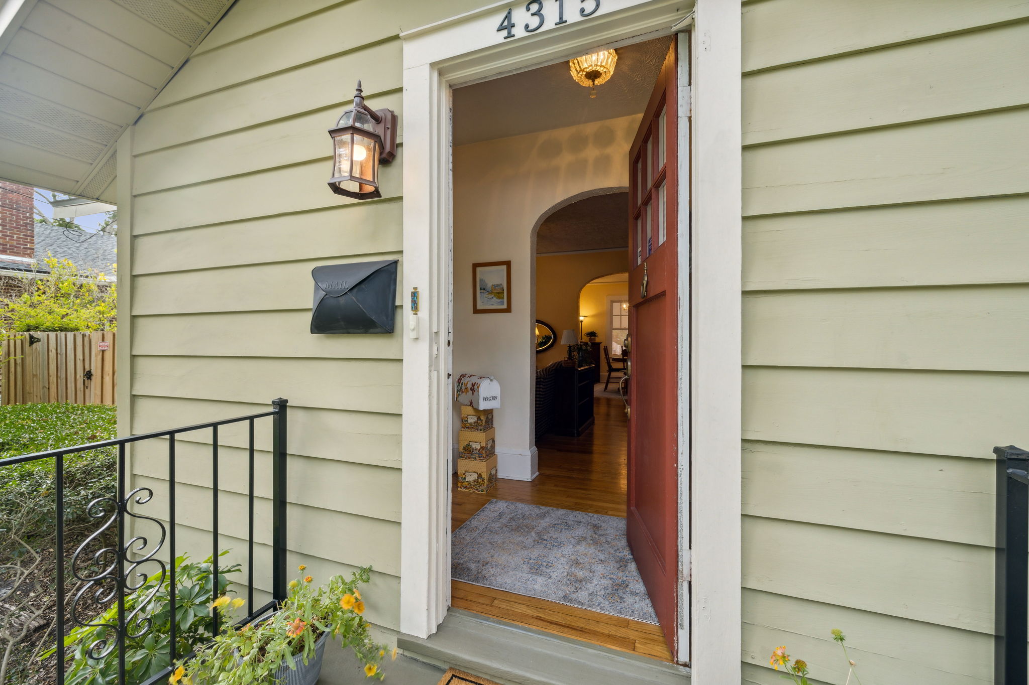 Front Entry Detail