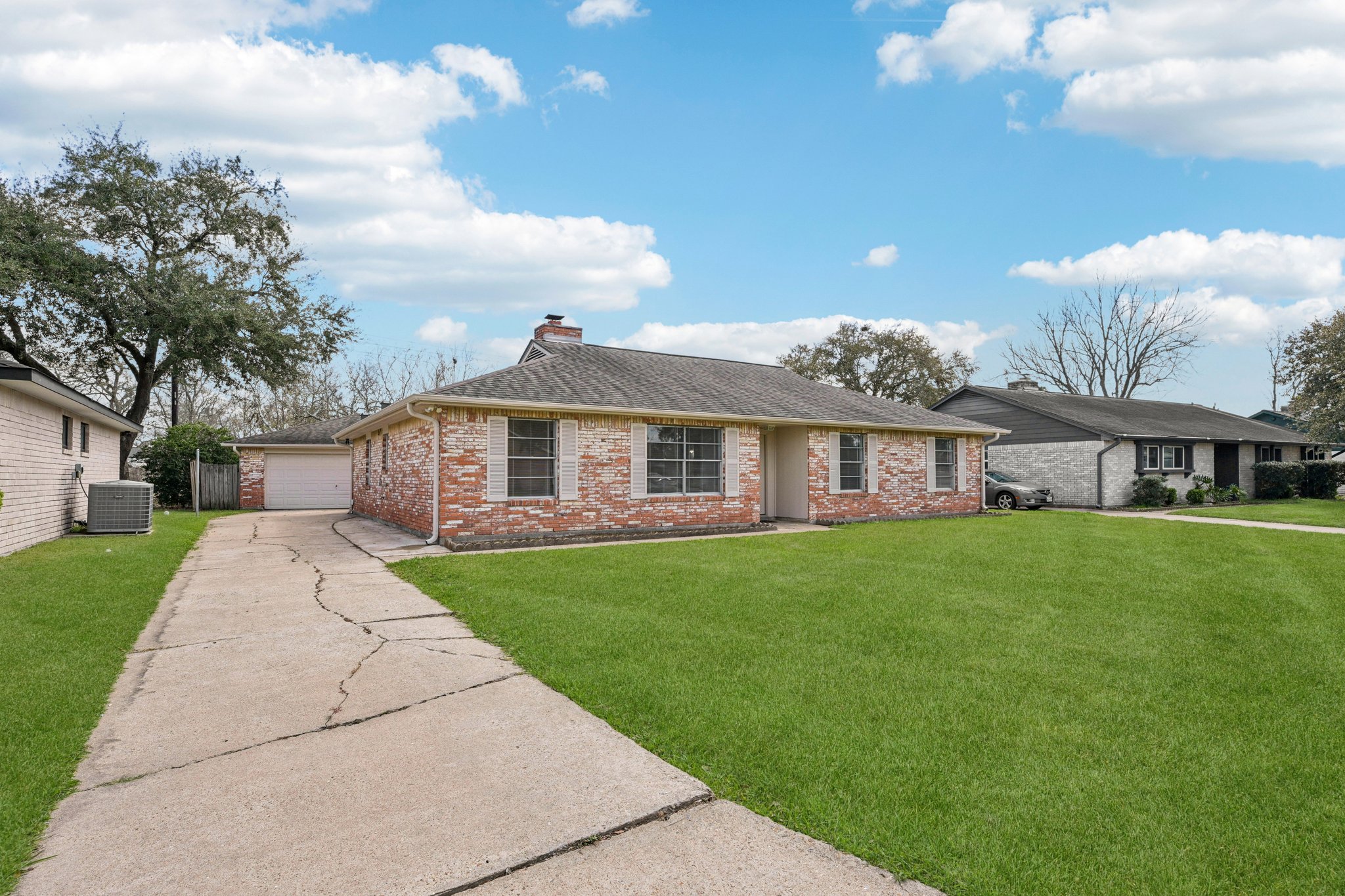 Ravine Dr-L0303-002.jpg