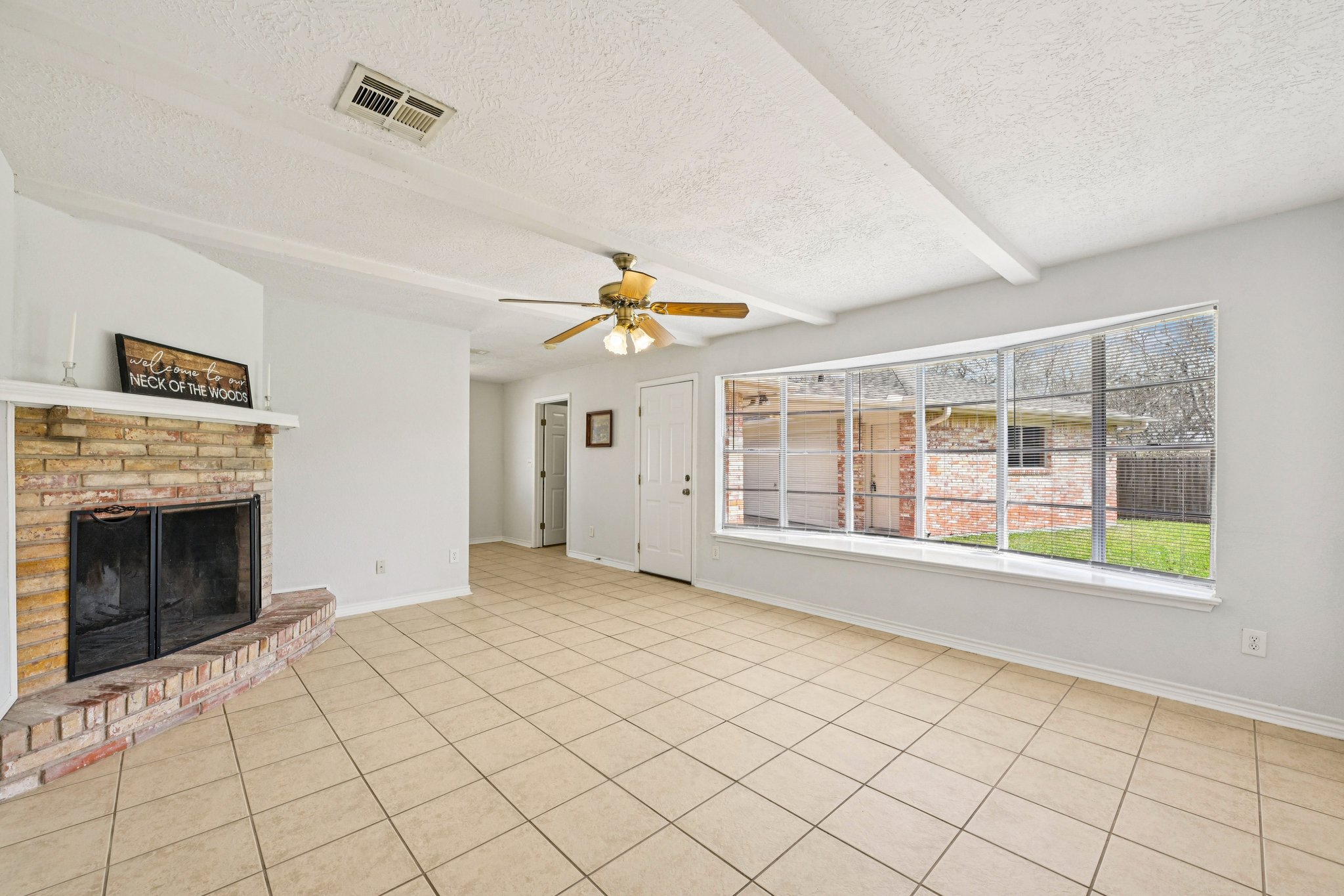 Ravine Dr-L0303-006.jpg