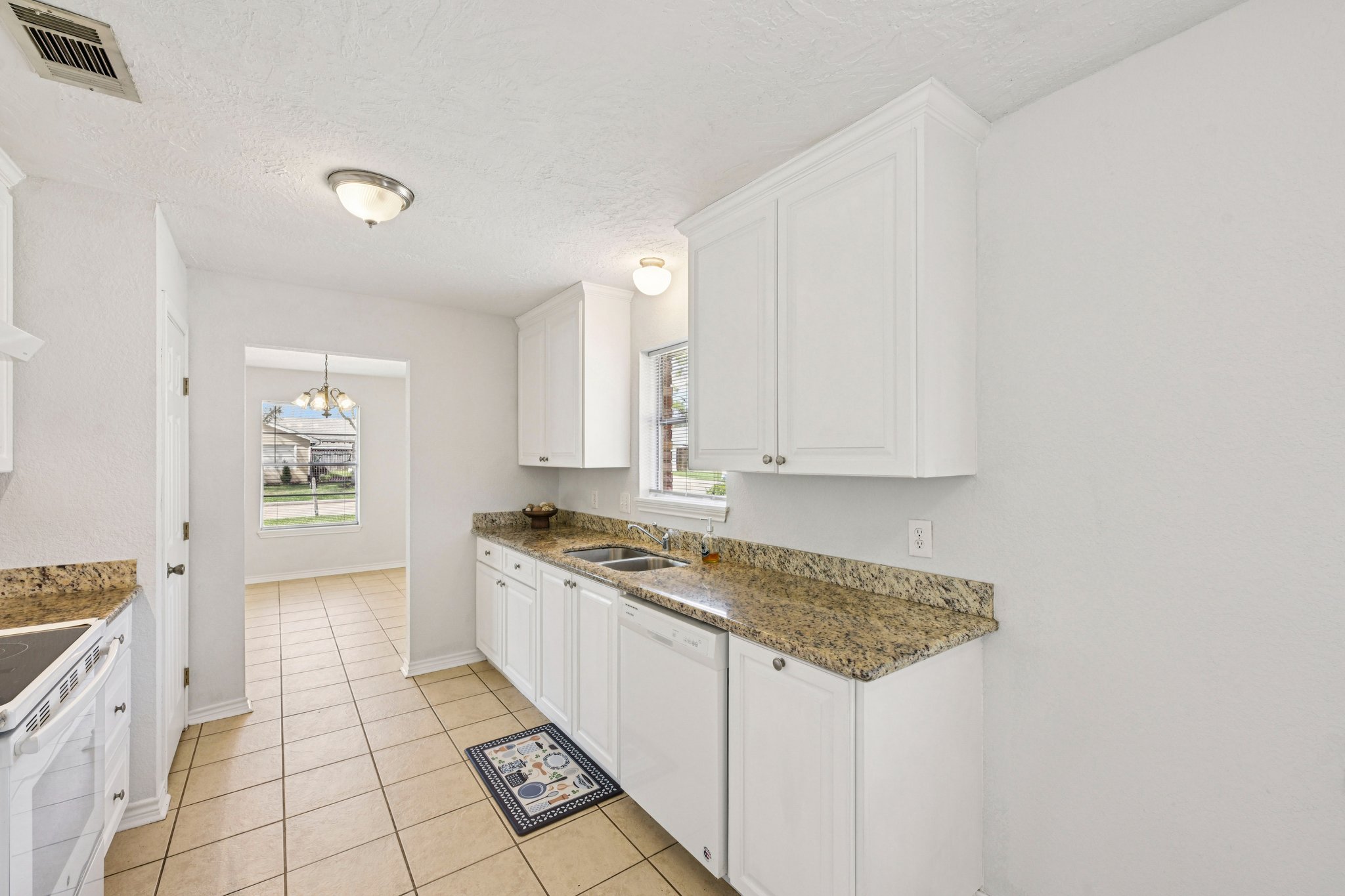 Ravine Dr-L0303-019.jpg