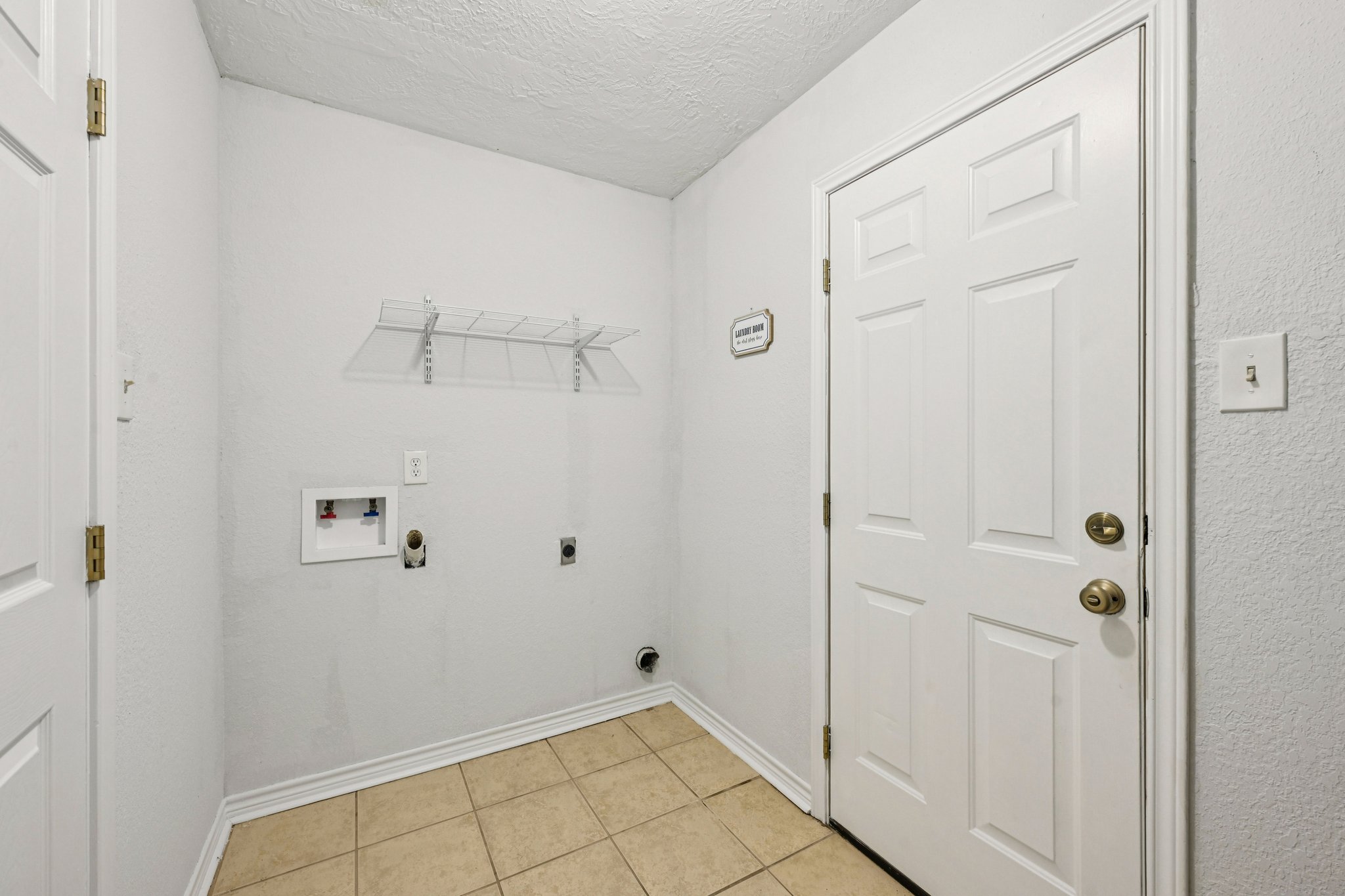 Ravine Dr-L0303-022.jpg