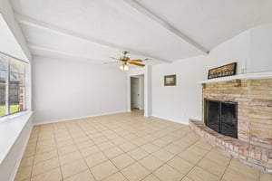 Ravine Dr-L0303-008.jpg