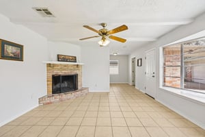 Ravine Dr-L0303-010.jpg