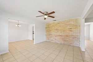 Ravine Dr-L0303-011.jpg