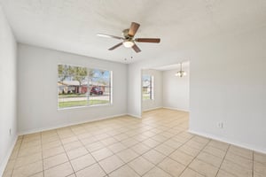 Ravine Dr-L0303-013.jpg