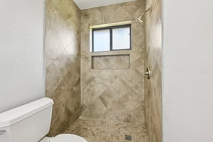 Ravine Dr-L0303-031.jpg