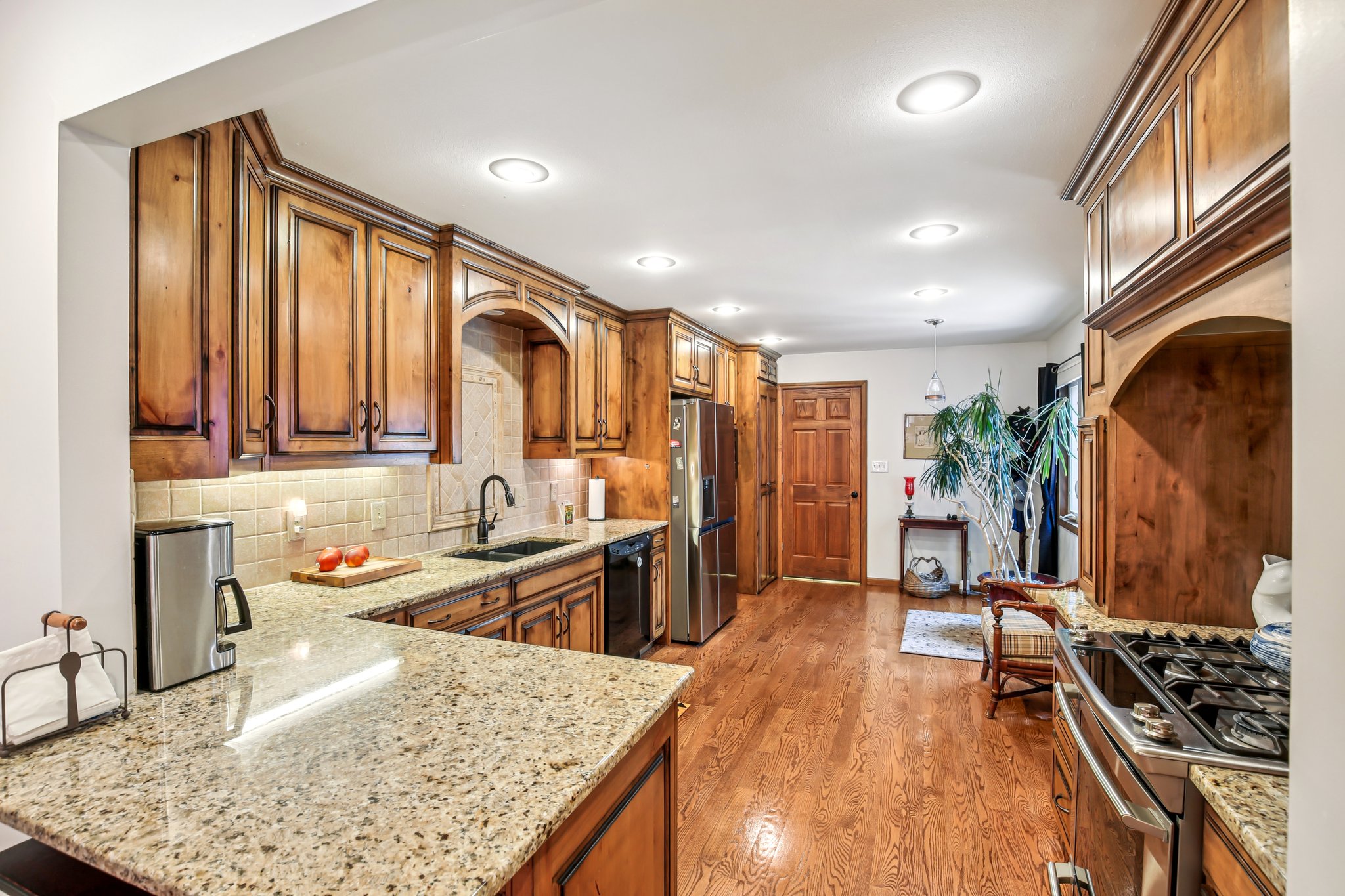 W 112th Terrace-S2307-010.jpg