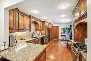 W 112th Terrace-S2307-010.jpg