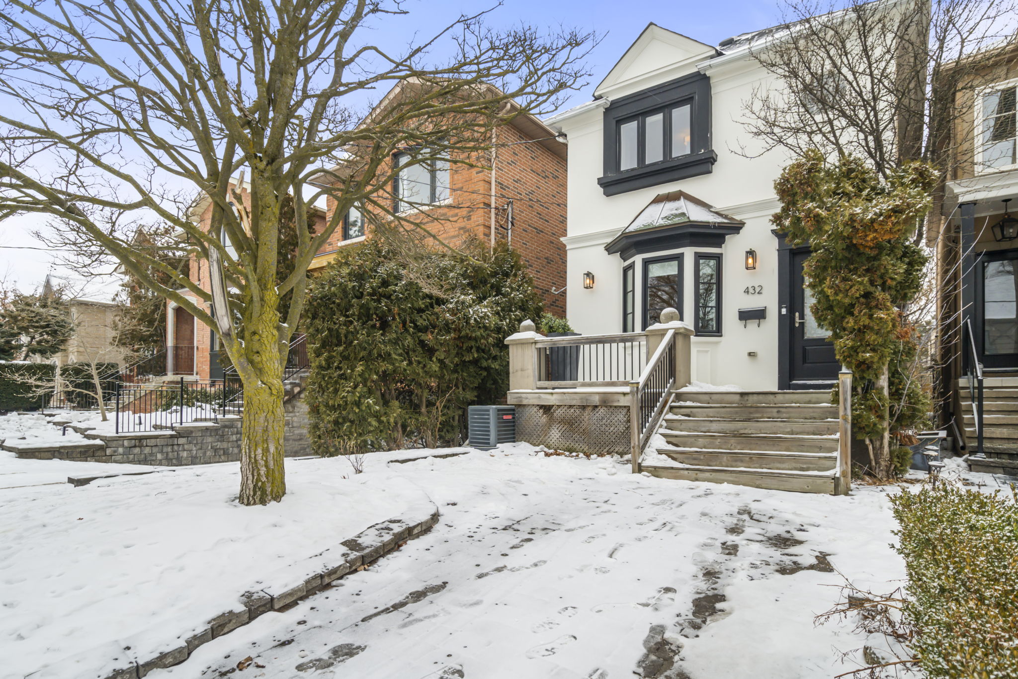 432 Bedford Park Ave Toronto, ON M5M 1K1