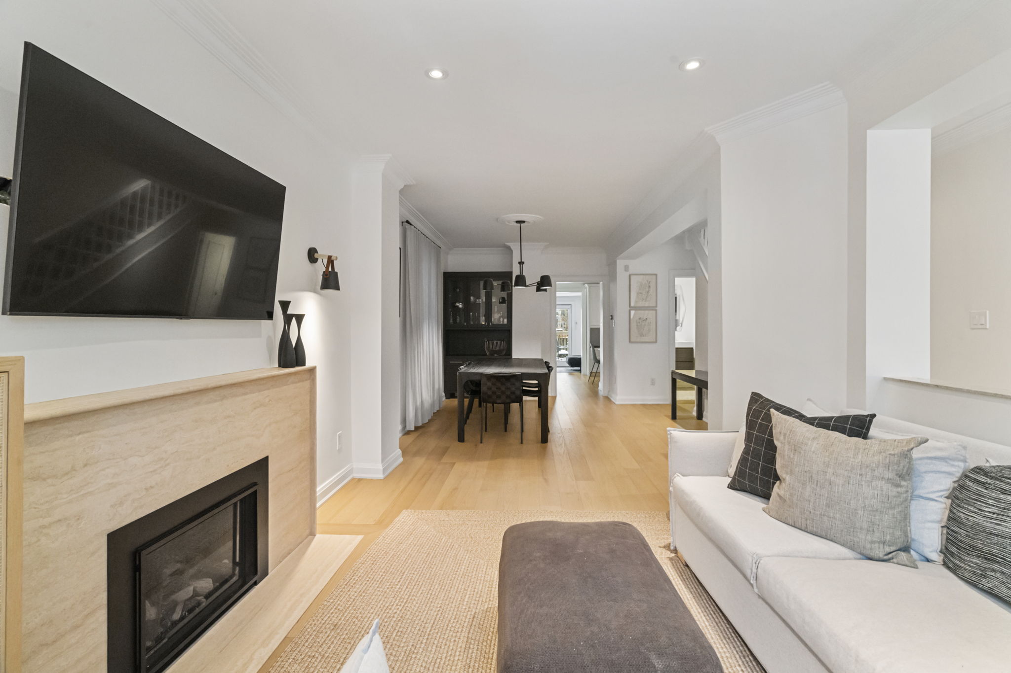 432 Bedford Park Ave Toronto, ON M5M 1K1