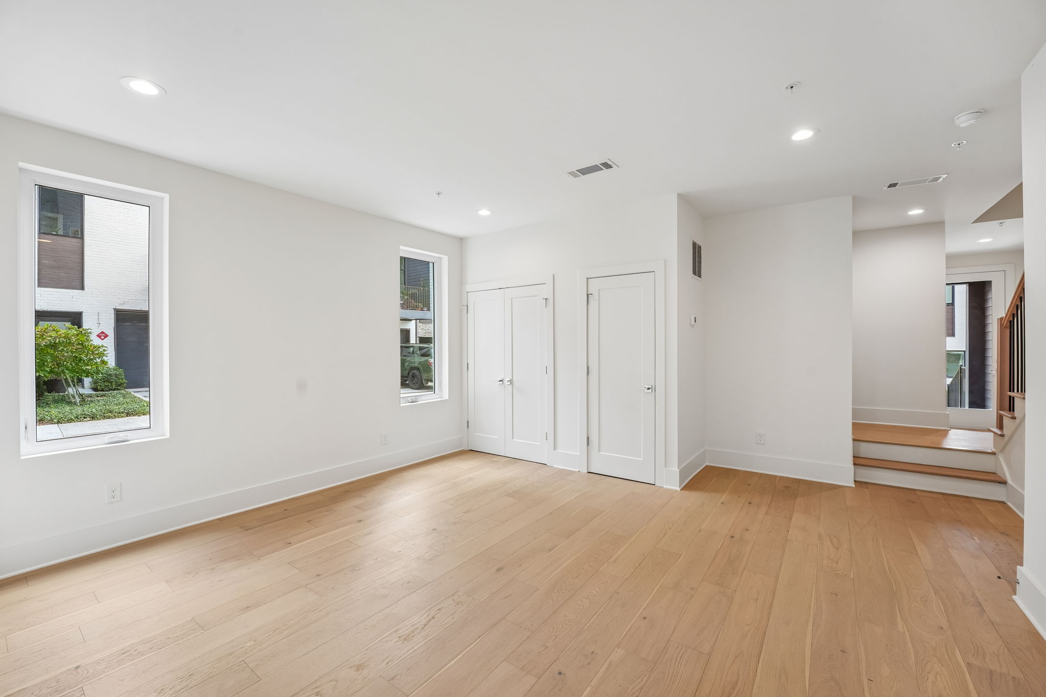 422 Cedar St-S0509-032