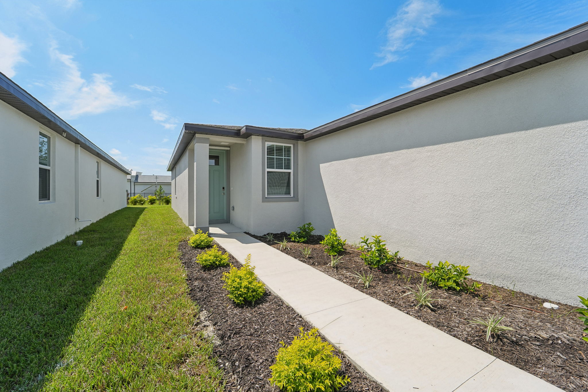 Tampa Division - Magnolia Bay - 432 Lazy Shr Dr, Sarasota, FL 34241 - 004