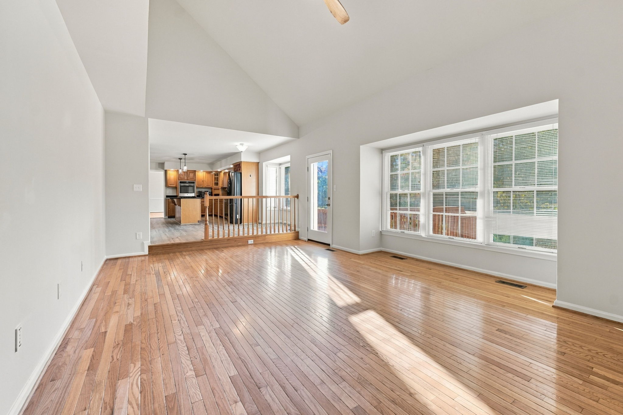  Photo 45