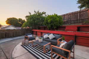  Photo 37