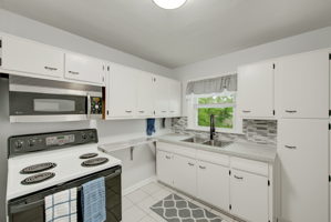 12 Kitchen 1